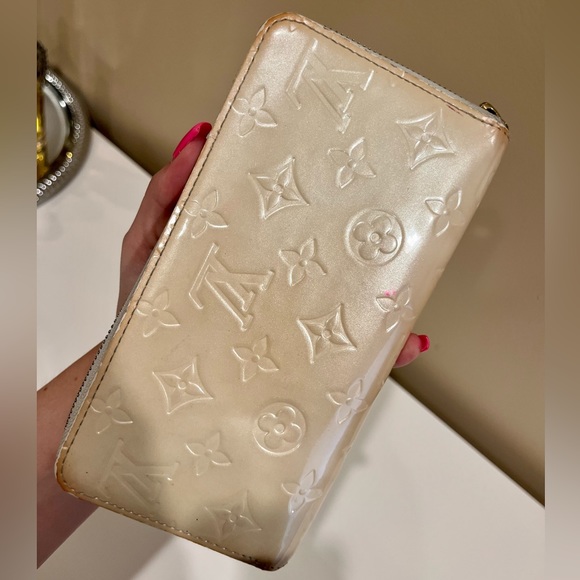 Louis Vuitton monogram venis patent leather 2004 zipper wallet - Picture 3 of 7